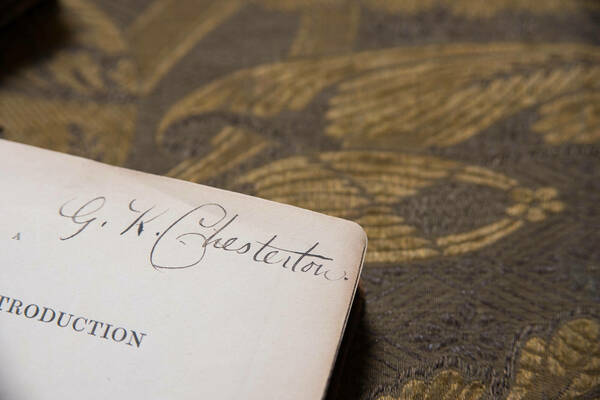 Chesterton Signature